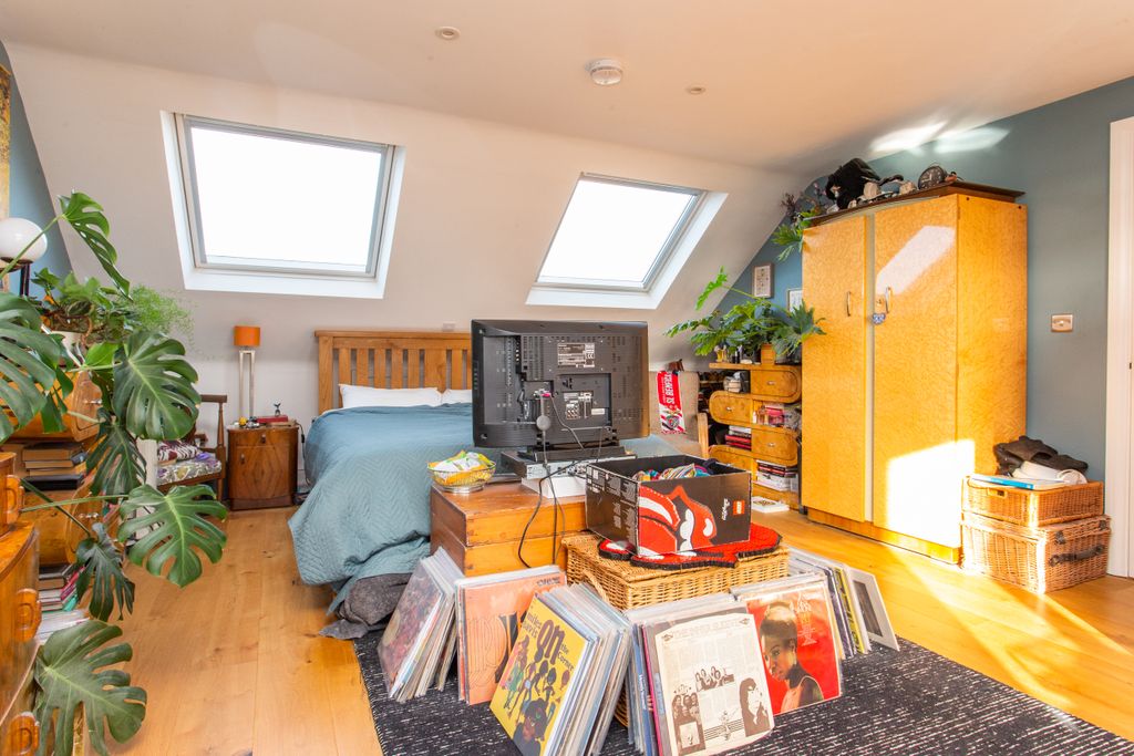 Additional image 17 of 6 bed semi-detached house for saleMilton Close, Canterbury, Kent CT1
