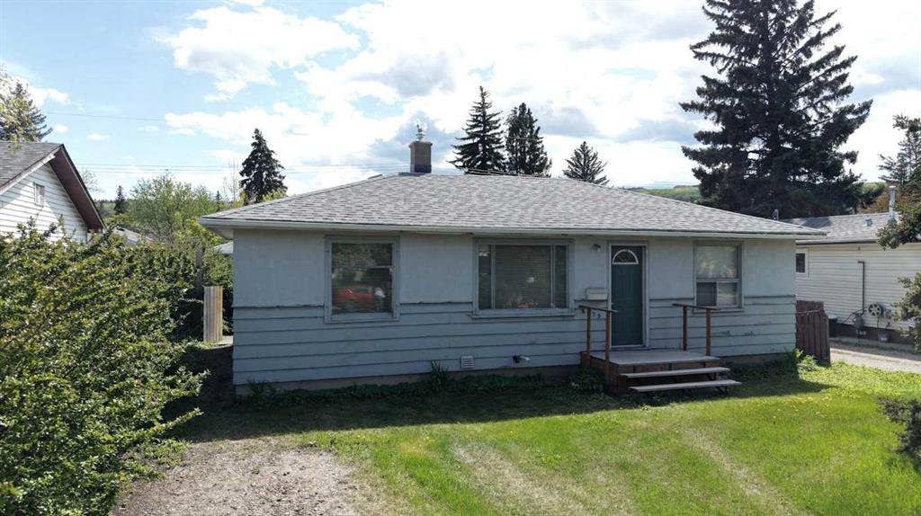 6379 31 Avenue NW, Calgary, AB, T3B 1J9