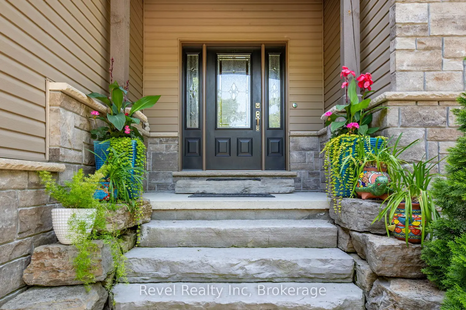 54 Vincent Circle photo 5