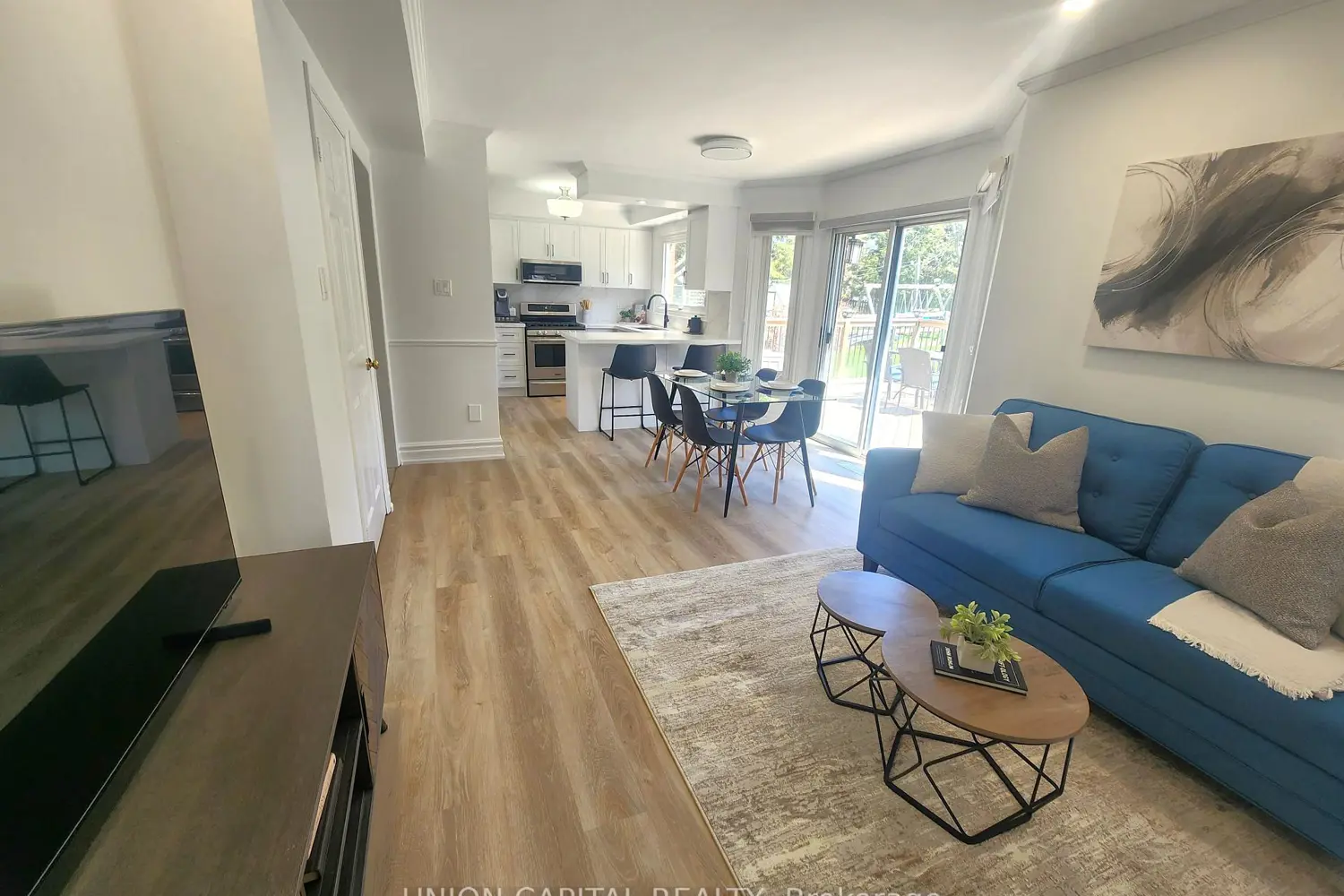 37 Carmody Lane photo 3