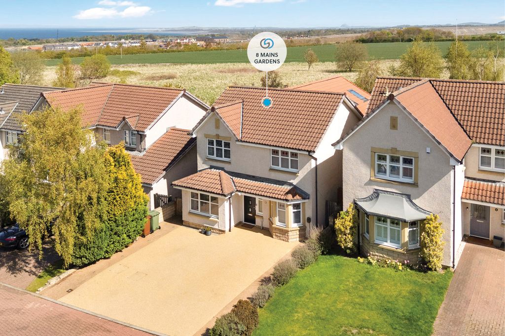 Additional image 2 of 4 bed detached house for sale8 Mains Gardens, Tranent, East Lothian EH33