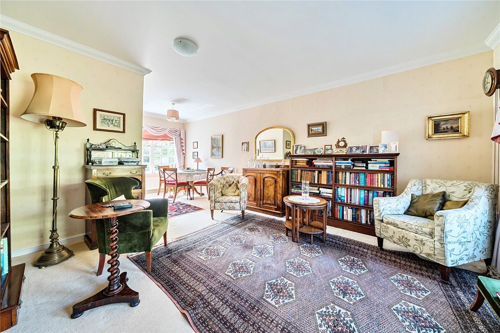 Additional image 2 of 3 bed detached house for salePriestland Gardens, Castle Village, Berkhamsted, Hertfordshire HP4