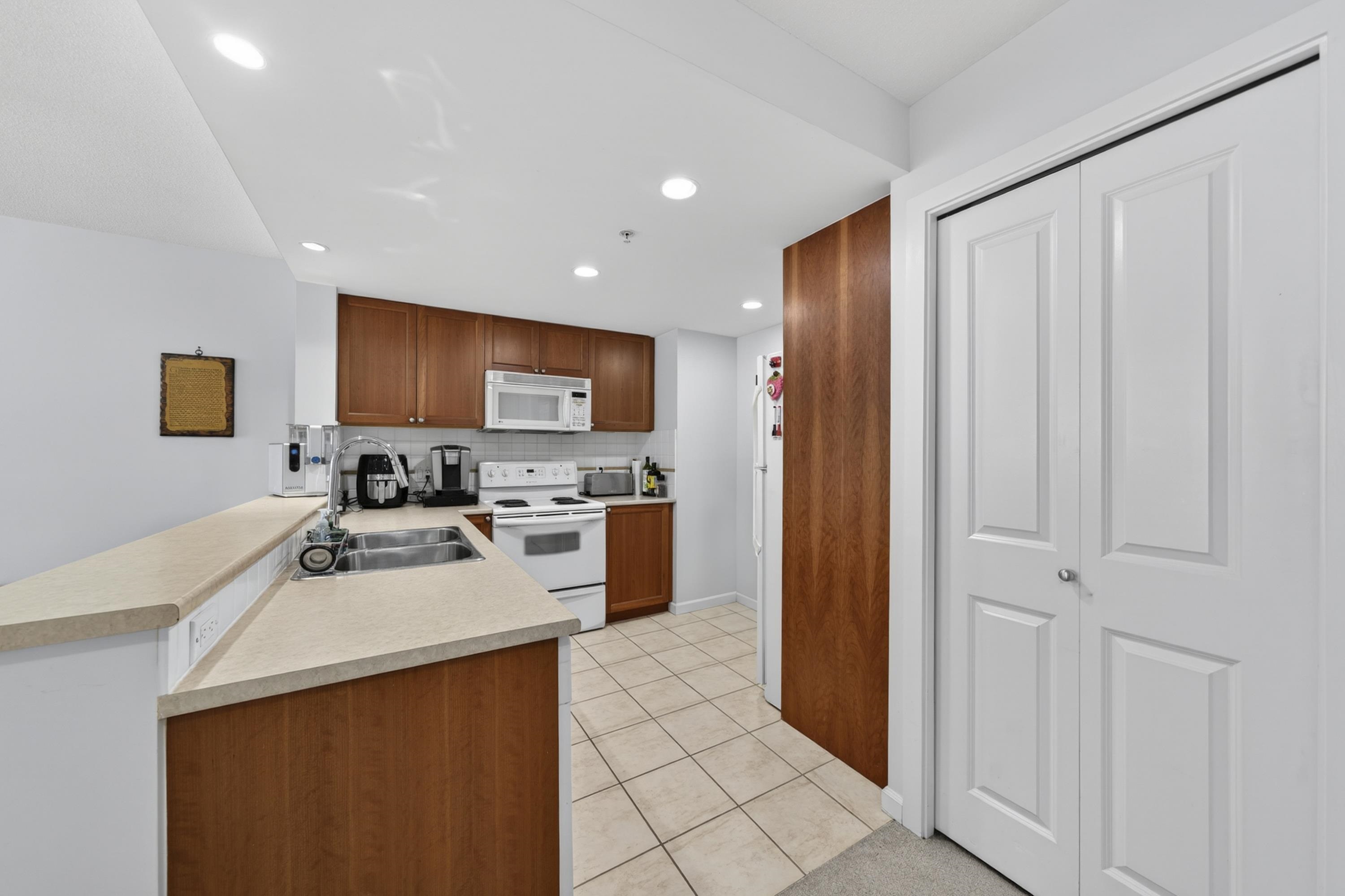 Additional image 5 of 906-235 Guildford Way, Port Moody, BC, V3H 5L8