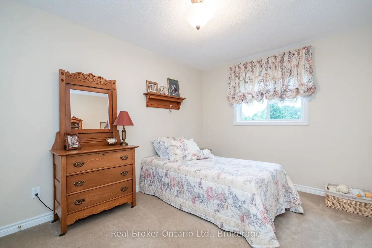 Additional image 13 of 167 Luckport Crescent