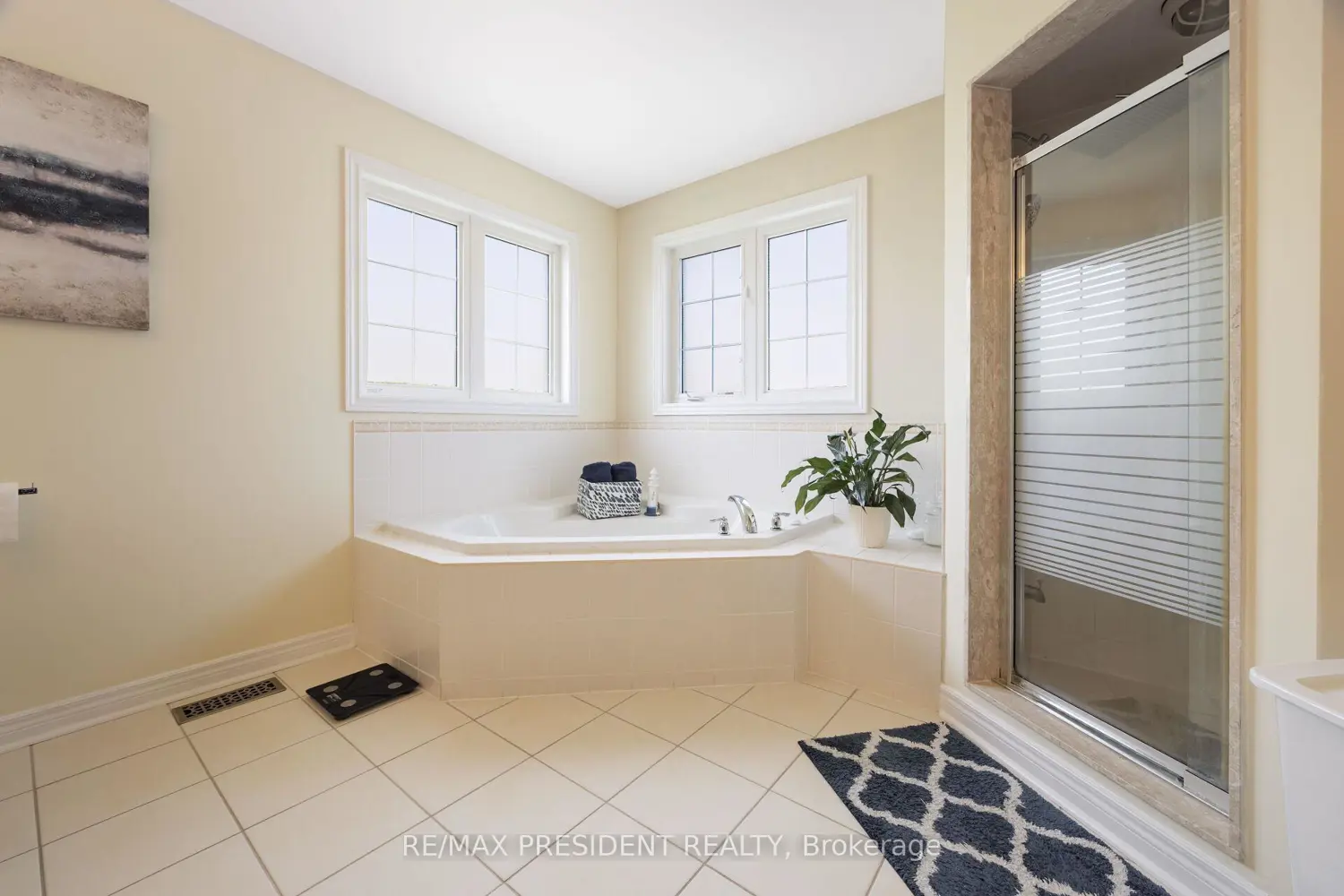 Additional image 13 of 75 Bluffwood Crescent