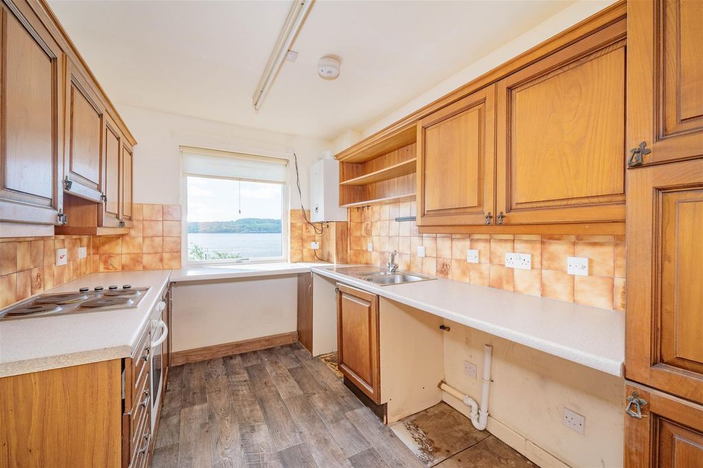 Additional image 5 of 2 bed flat for saleOgilvie Court, Broughty Ferry, Dundee DD5