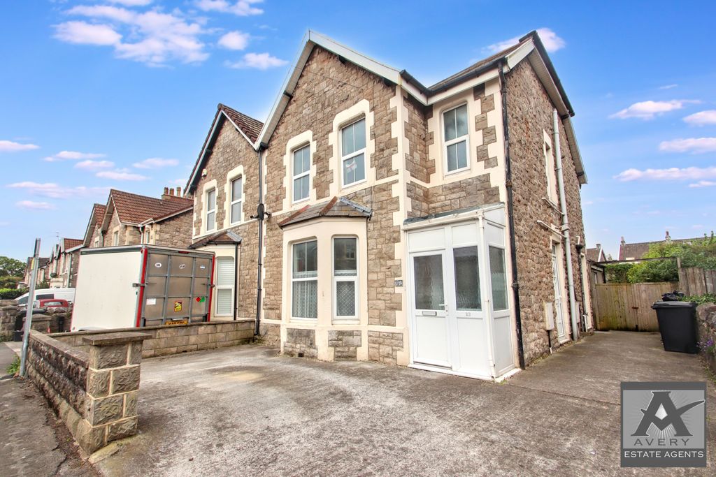 2 bed flat to rentSwiss Road BS23