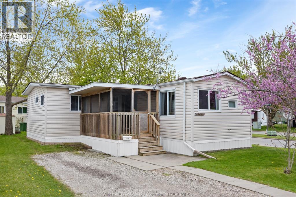326 Beverly , Essex, ON, N8M2C1