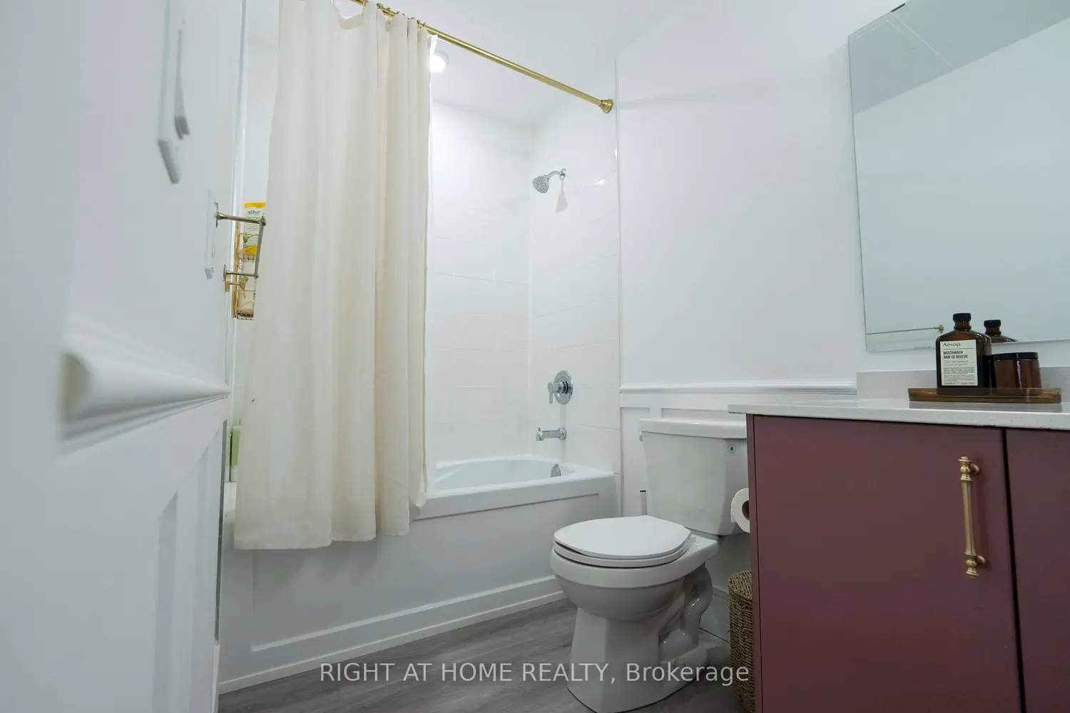Additional image 7 of 1000 Lackner Place 302