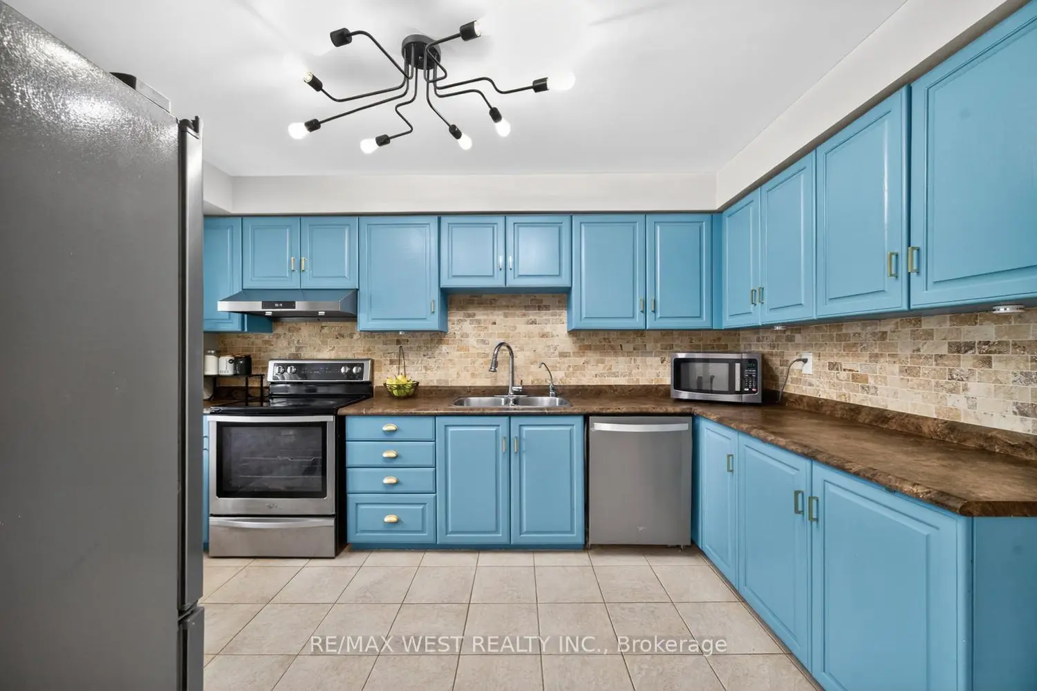 Additional image 6 of 2065 Amherst Heights Court 38