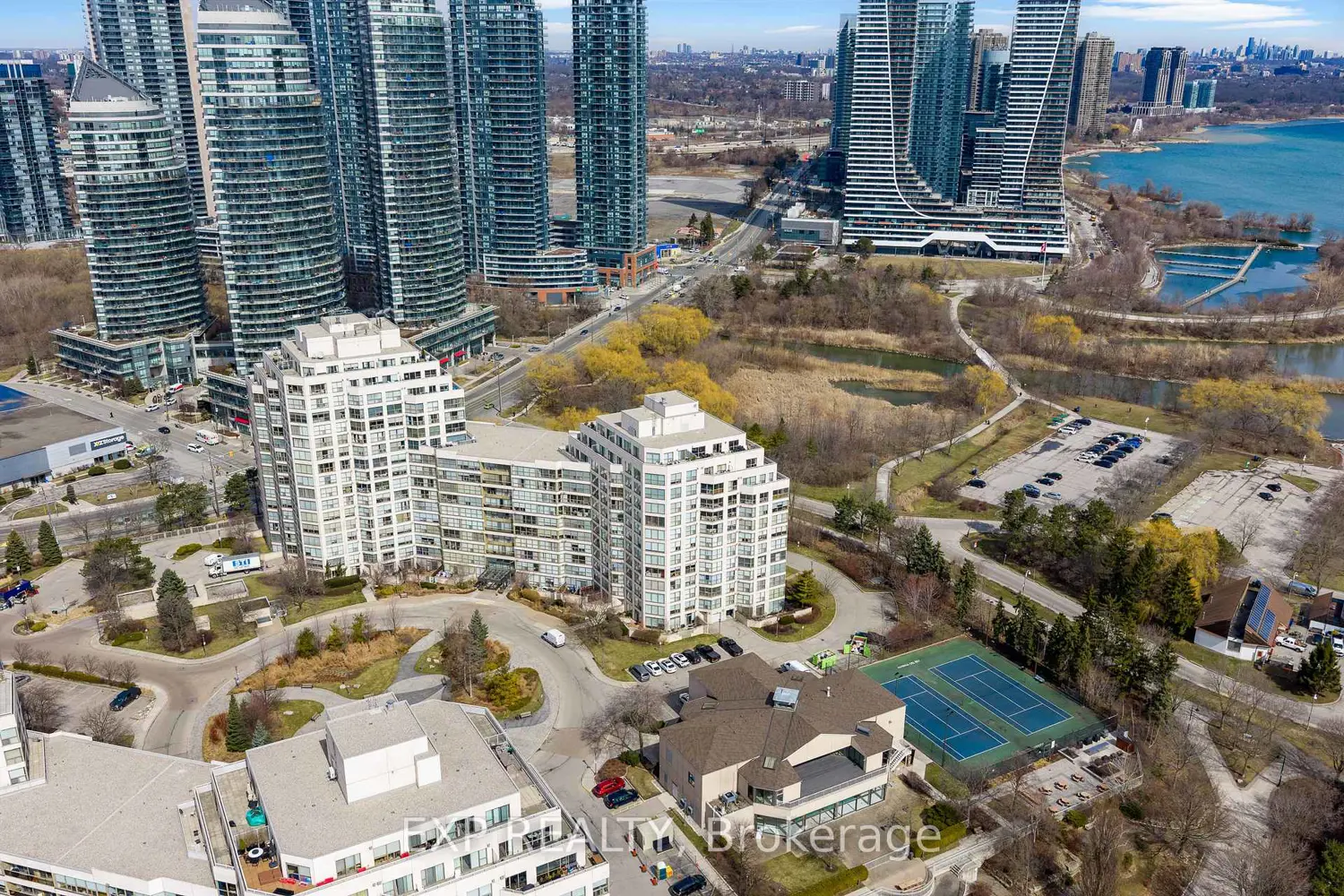 Additional image 11 of 2261 Lake Shore Boulevard 918