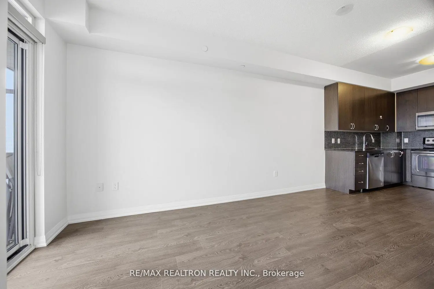 Additional image 7 of 9560 Markham Road 1107
