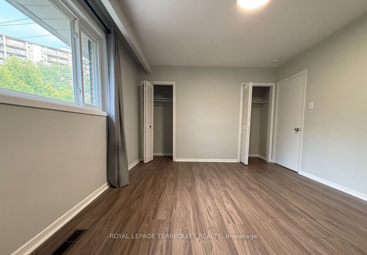 Additional image 4 of 2 Axsmith Crescent, Toronto, ON, M2J 3K3