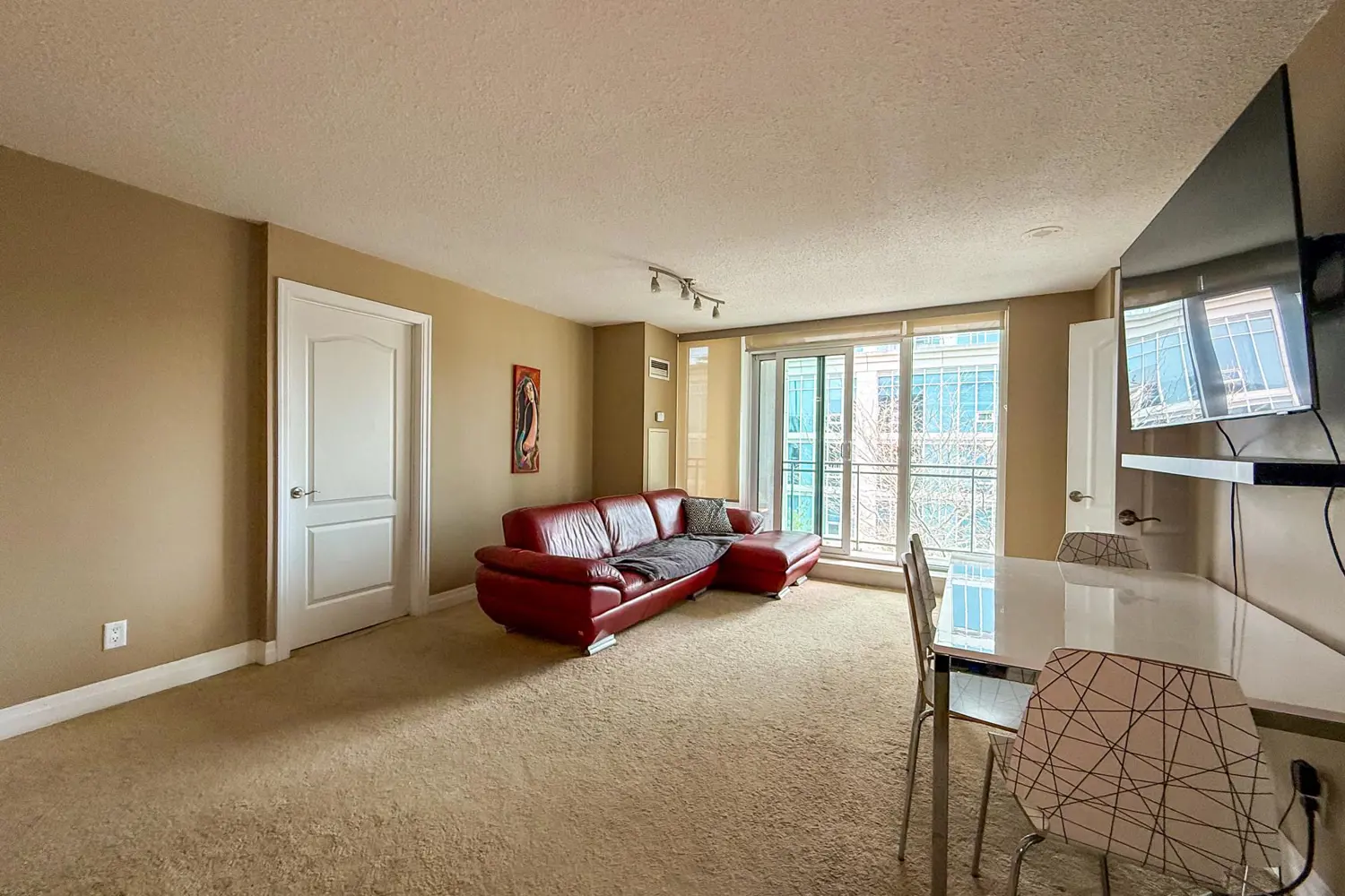 2119 Lake Shore Boulevard 415 photo 4
