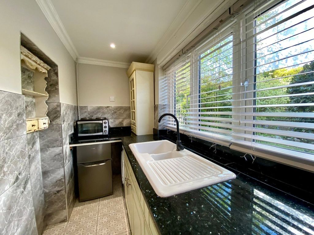 Additional image 9 of Studio to rentDownfield Road, Bristol BS8