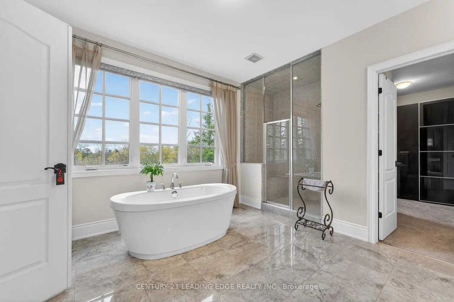 Additional image 14 of 33 Stollery Pond Crescent