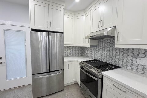 Additional image 7 of 4990 Moss Street, Vancouver, BC, V5R 3T4