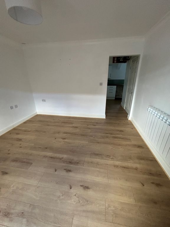Additional image 2 of 1 bed flat to rentCastle Hill Lane, Mere, Warminster, Wiltshire BA12
