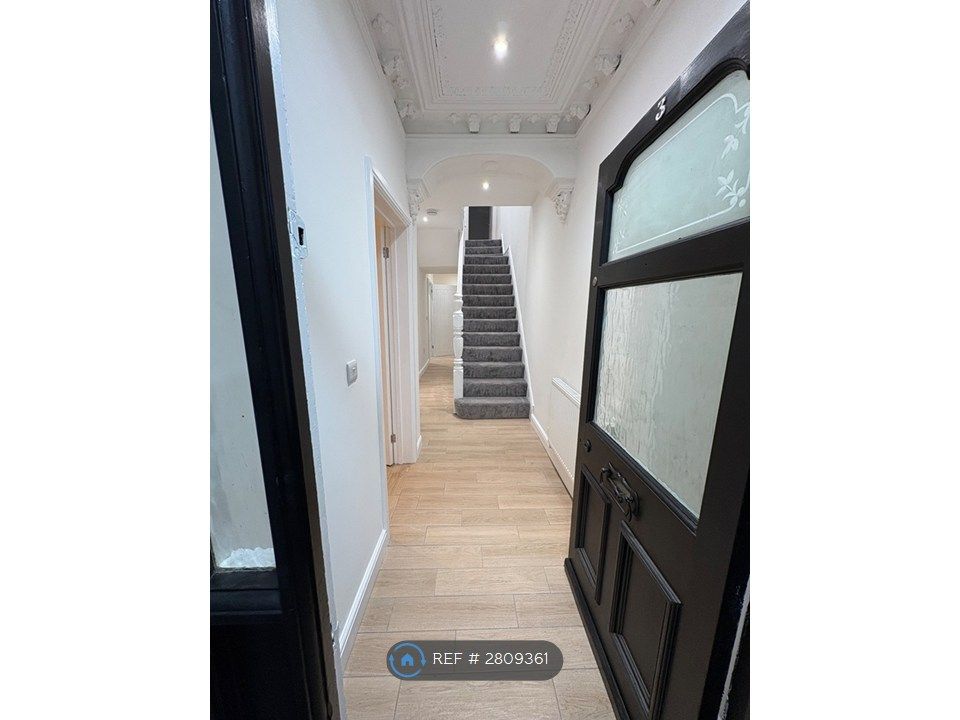 Additional image 3 of 5 bed terraced house to rentThe Walk, Ebbw Vale NP23