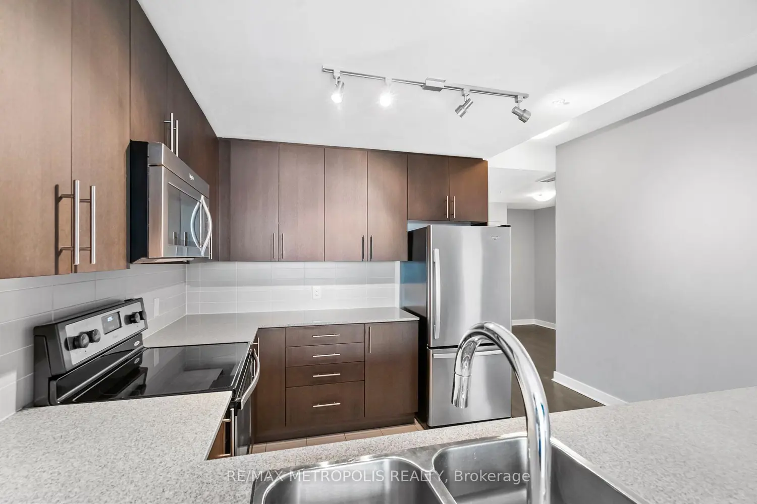Additional image 6 of 3985 Grand Park Drive 305