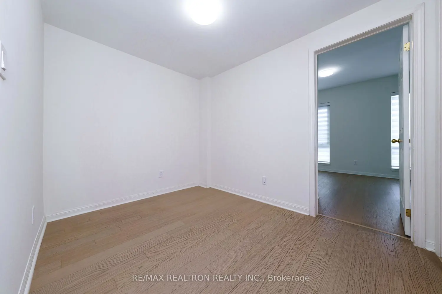 Additional image 13 of 639 Lawrence Avenue 206
