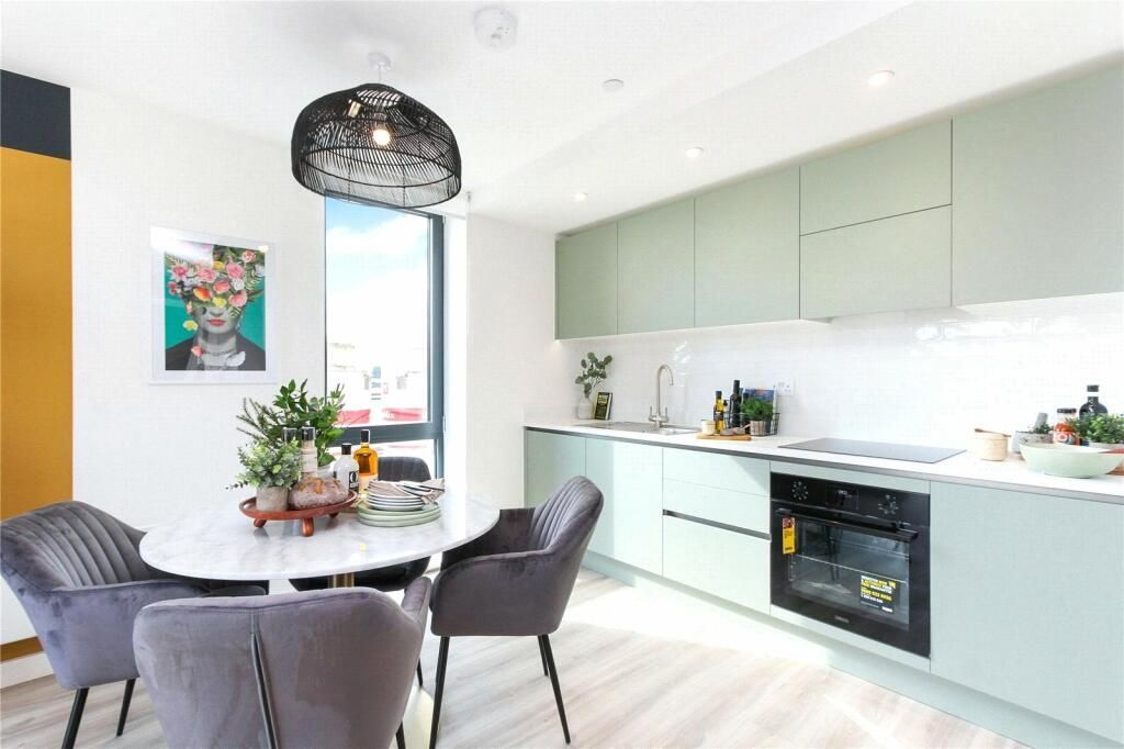 Additional image 6 of 2 bed flat to rentCalibra Court, Kimpton Road, Luton LU2