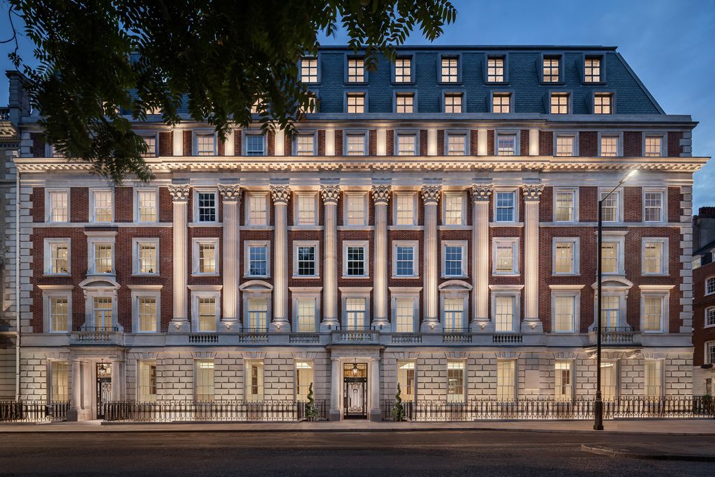 5 bed flat for saleGrosvenor Square, Mayfair, London W1K