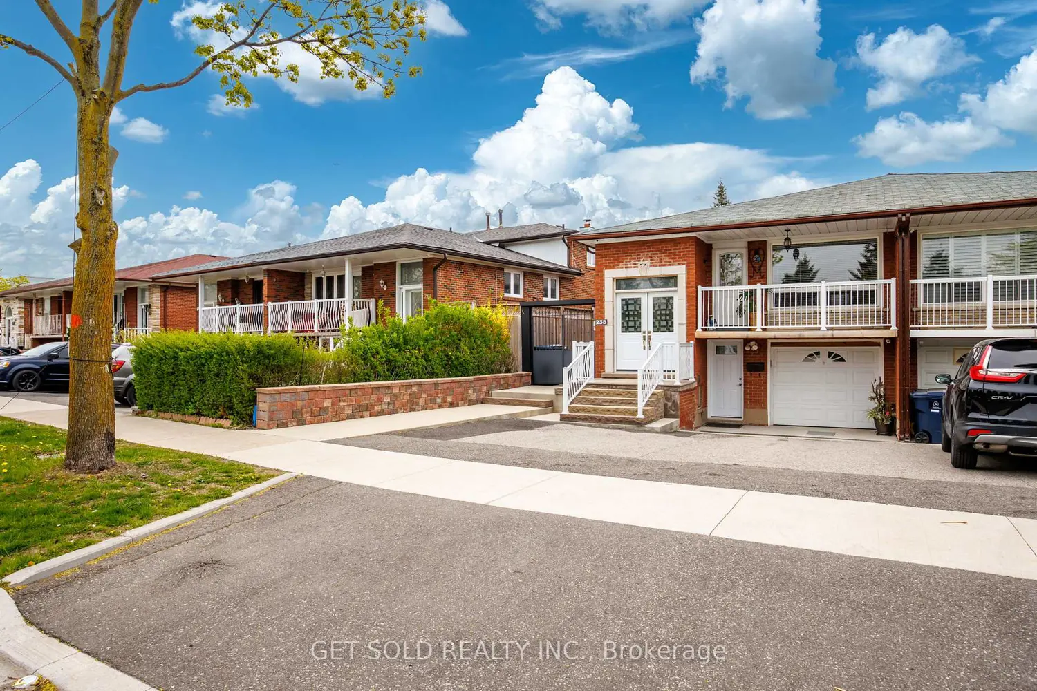238 Firgrove Crescent photo 2