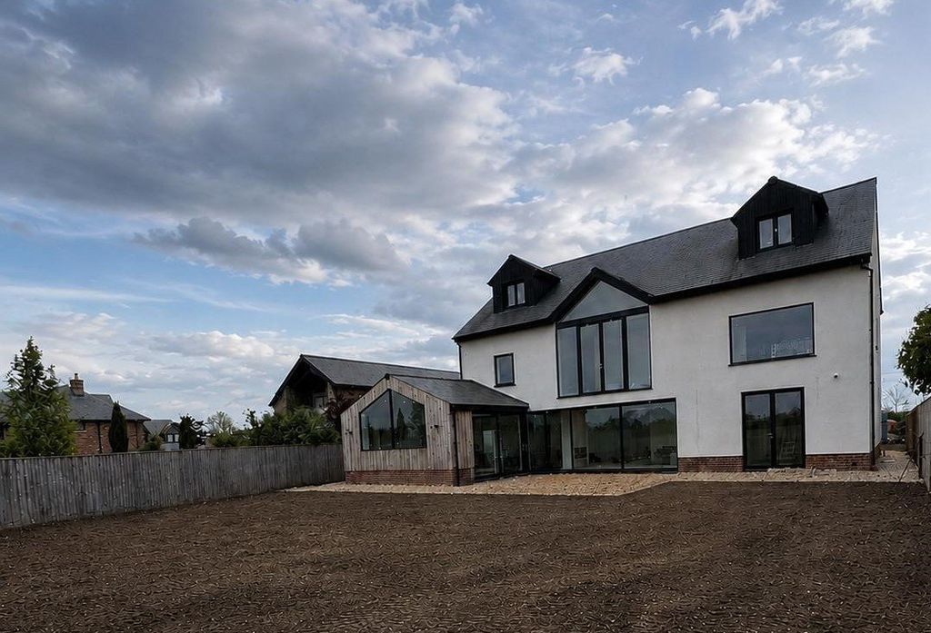 Additional image 2 of 7 bed detached house to rentBarway Road, Barway, Ely, Cambridgeshire CB7