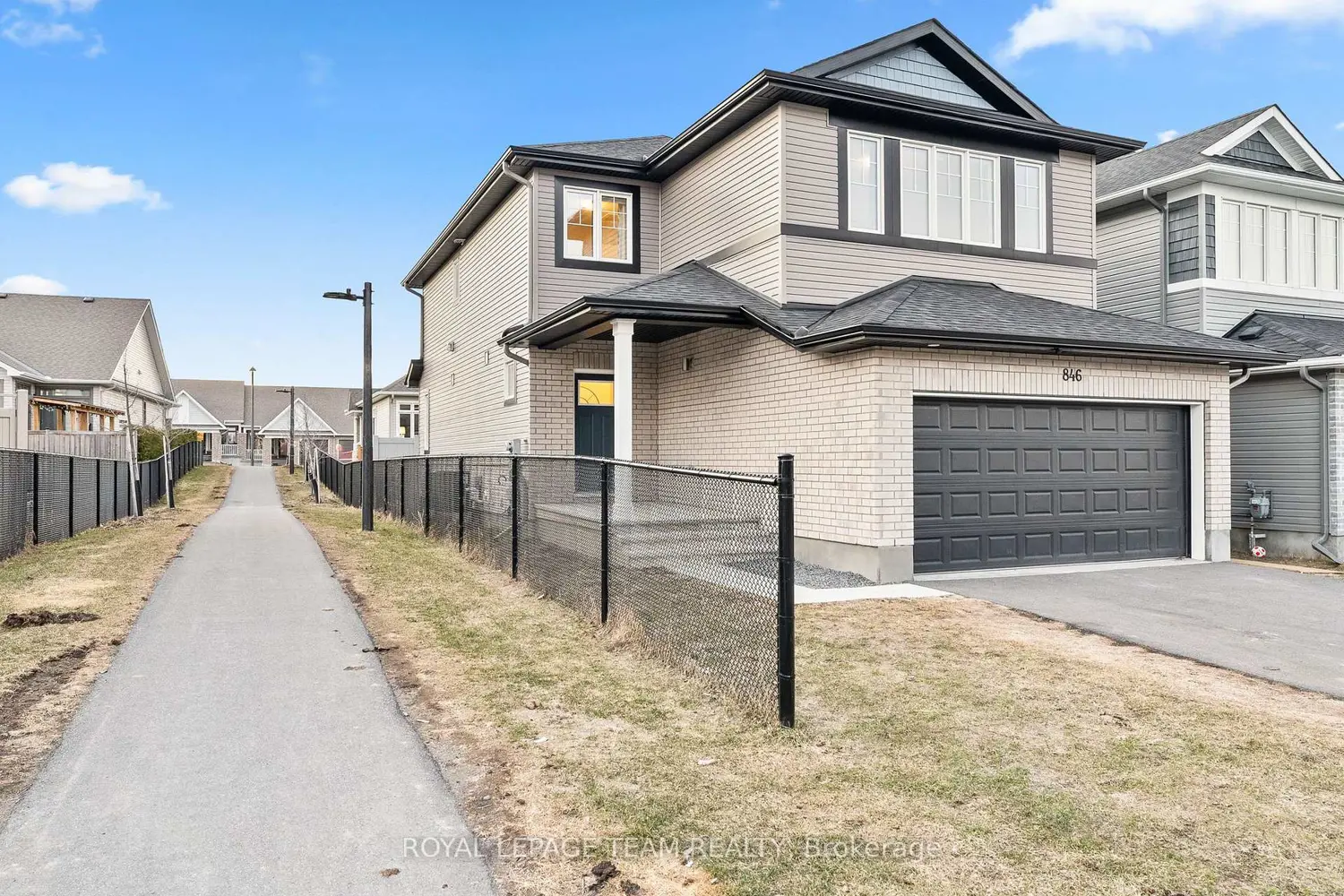 846 Sendero Way photo 2