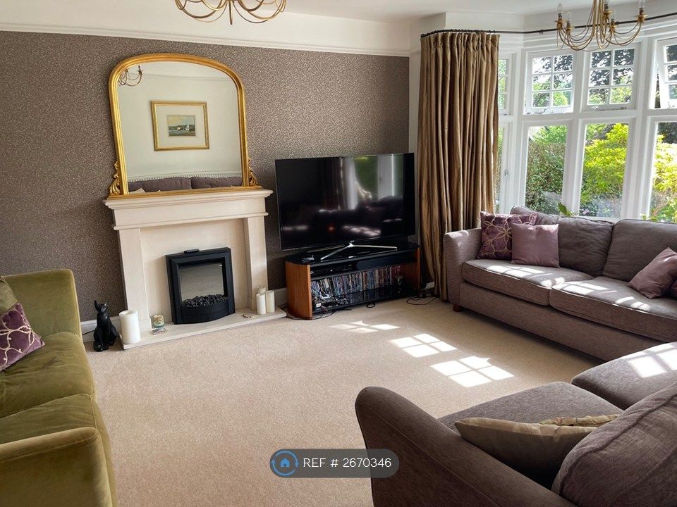 Additional image 8 of 5 bed detached house to rentLucastes Avenue, Haywards Heath RH16