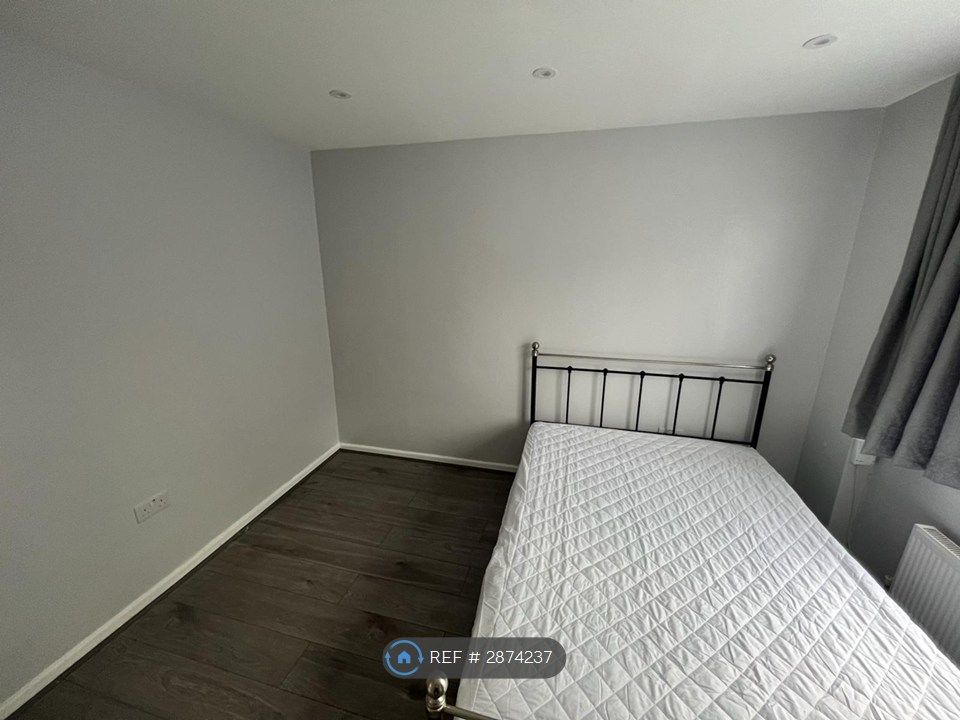Additional image 14 of 5 bed semi-detached house to rentPomfret Avenue, Luton LU2