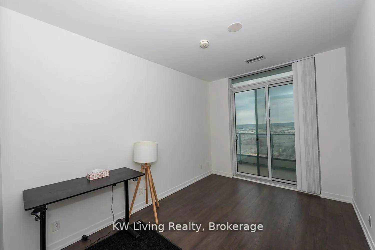 Additional image 12 of 898 Portage Parkway 3302