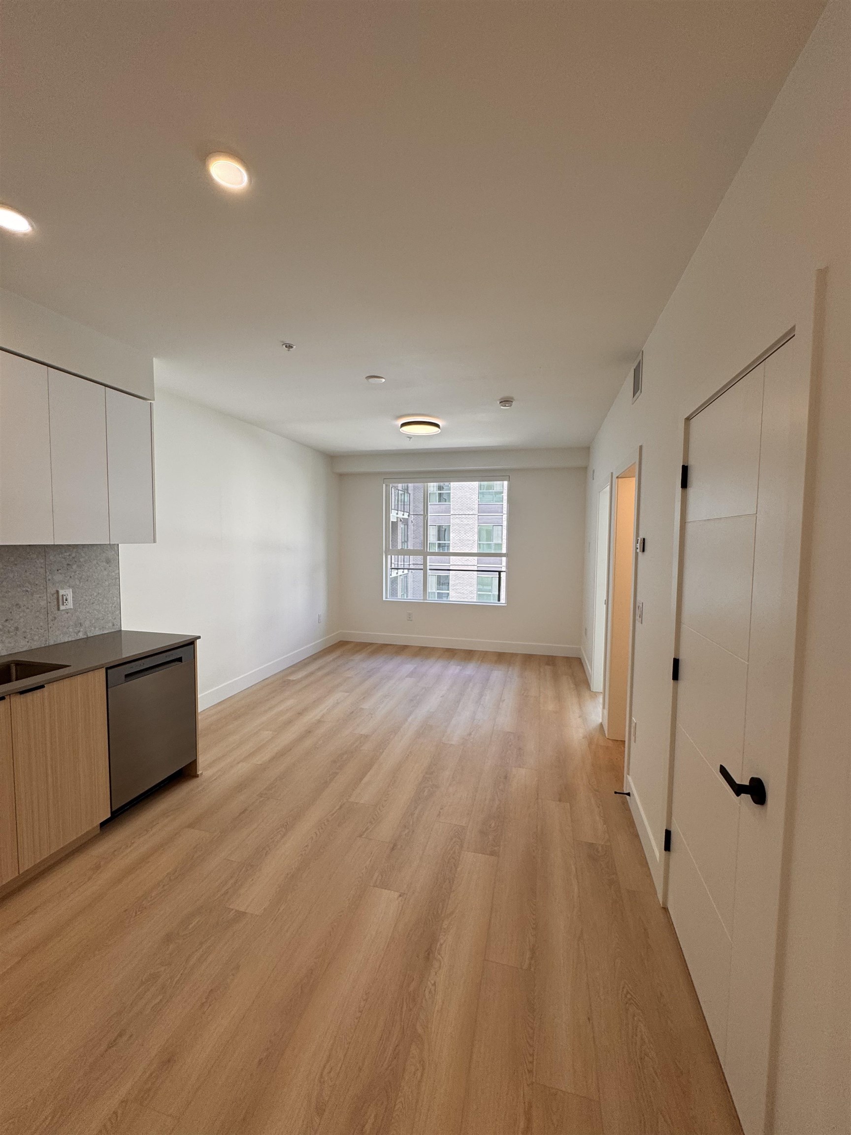 Additional image 4 of 303-13455 94a Avenue, Surrey, BC, V3V 0H3