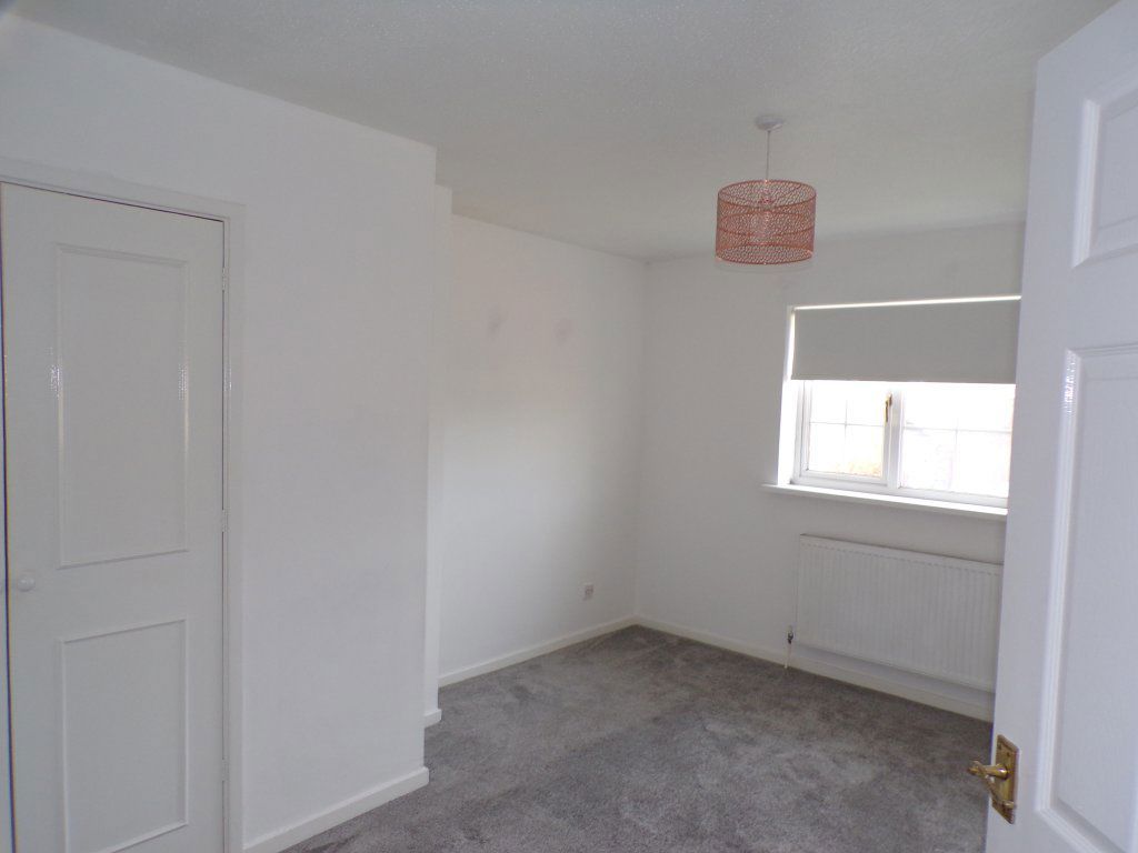 Additional image 6 of 3 bed property to rent18 Pembroke Close, Grove Park, Blackwood NP12