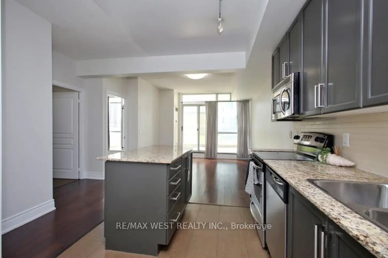 Additional image 7 of 225 Webb Drive 903