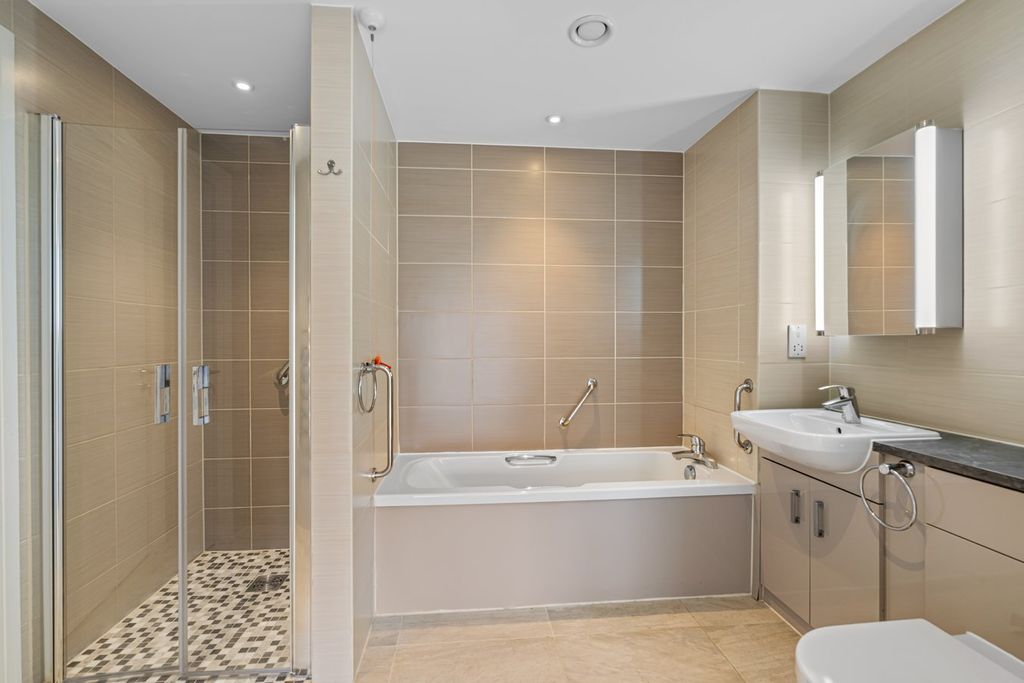 Additional image 11 of 1 bed property for saleLansdown Road, Cheltenham GL50
