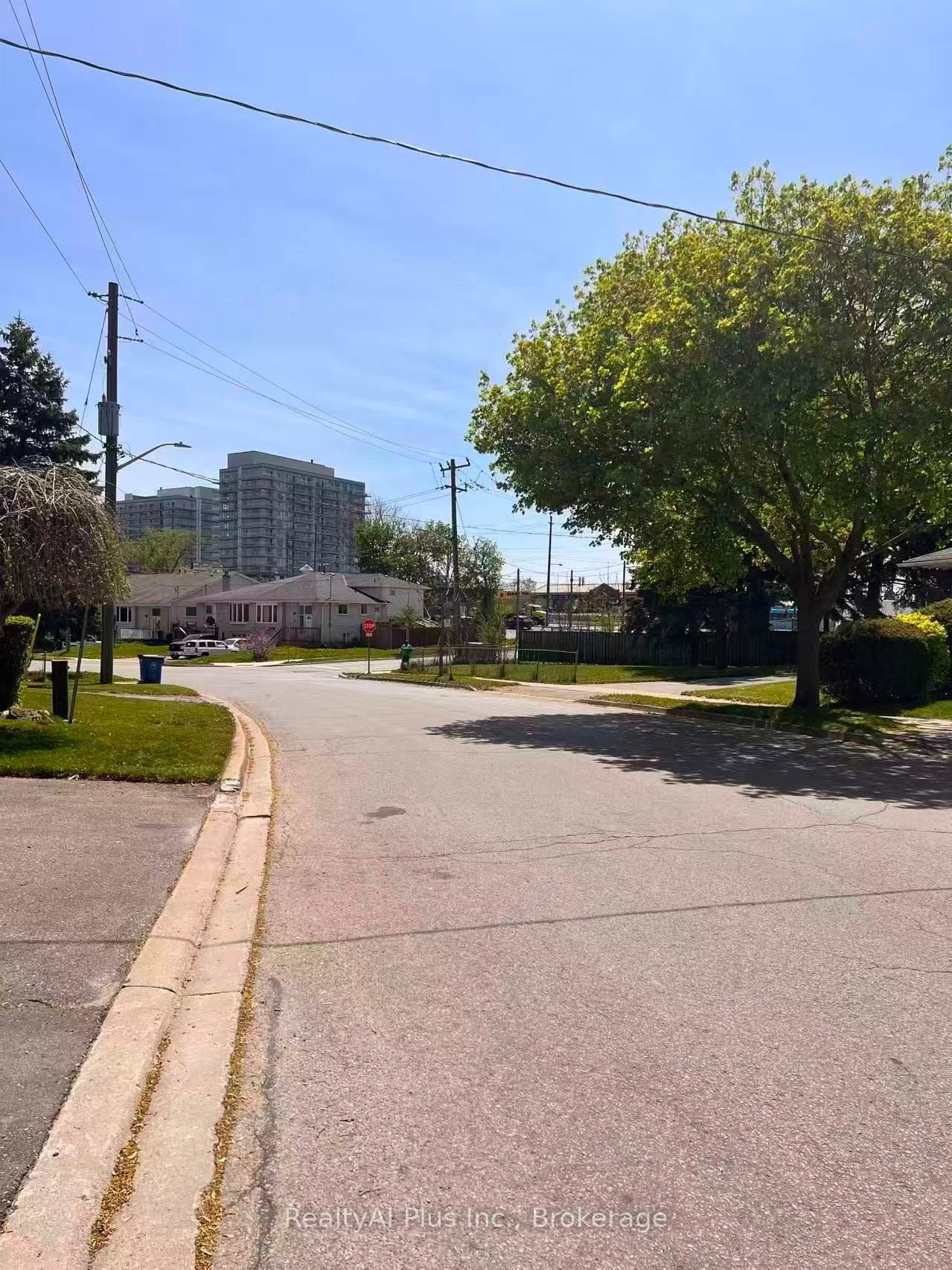 Additional image 2 of 52 Walter Avenue, Newmarket, ON, L3Y 2T3