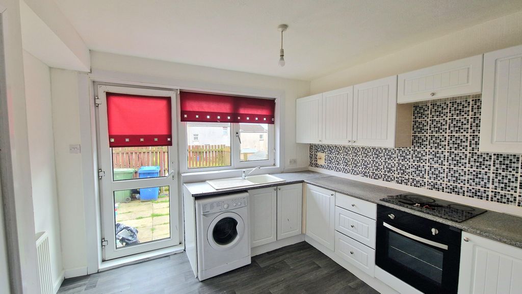 Additional image 2 of 4 bed town house to rentAvon Court, Falkirk FK1