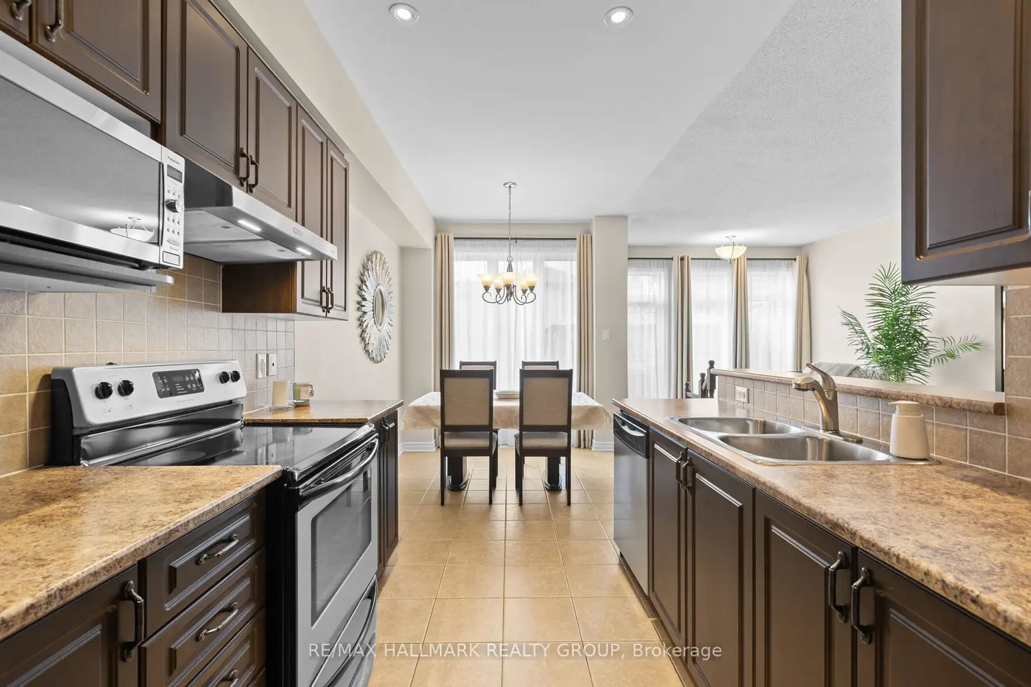 415 Sultan Street photo 2