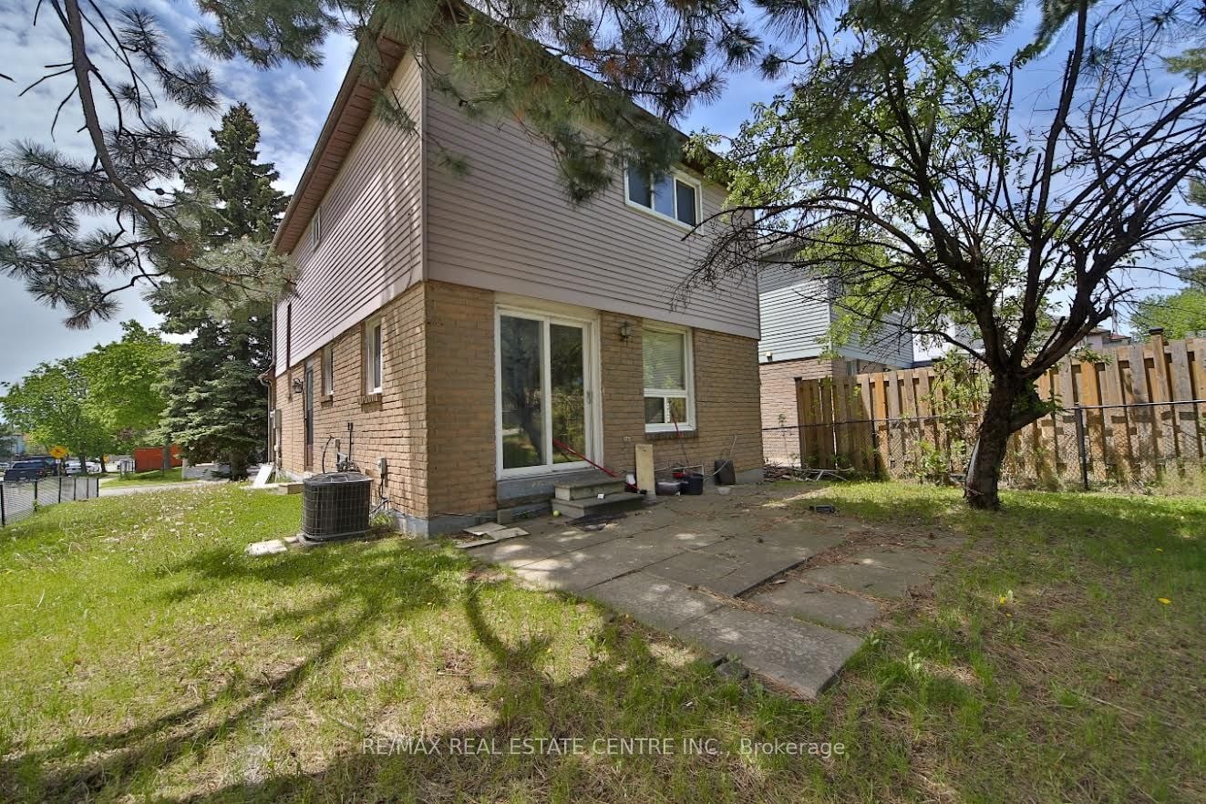 Additional image 3 of 2 Roehampton Crescent, Brampton, ON, L6Y 2R4
