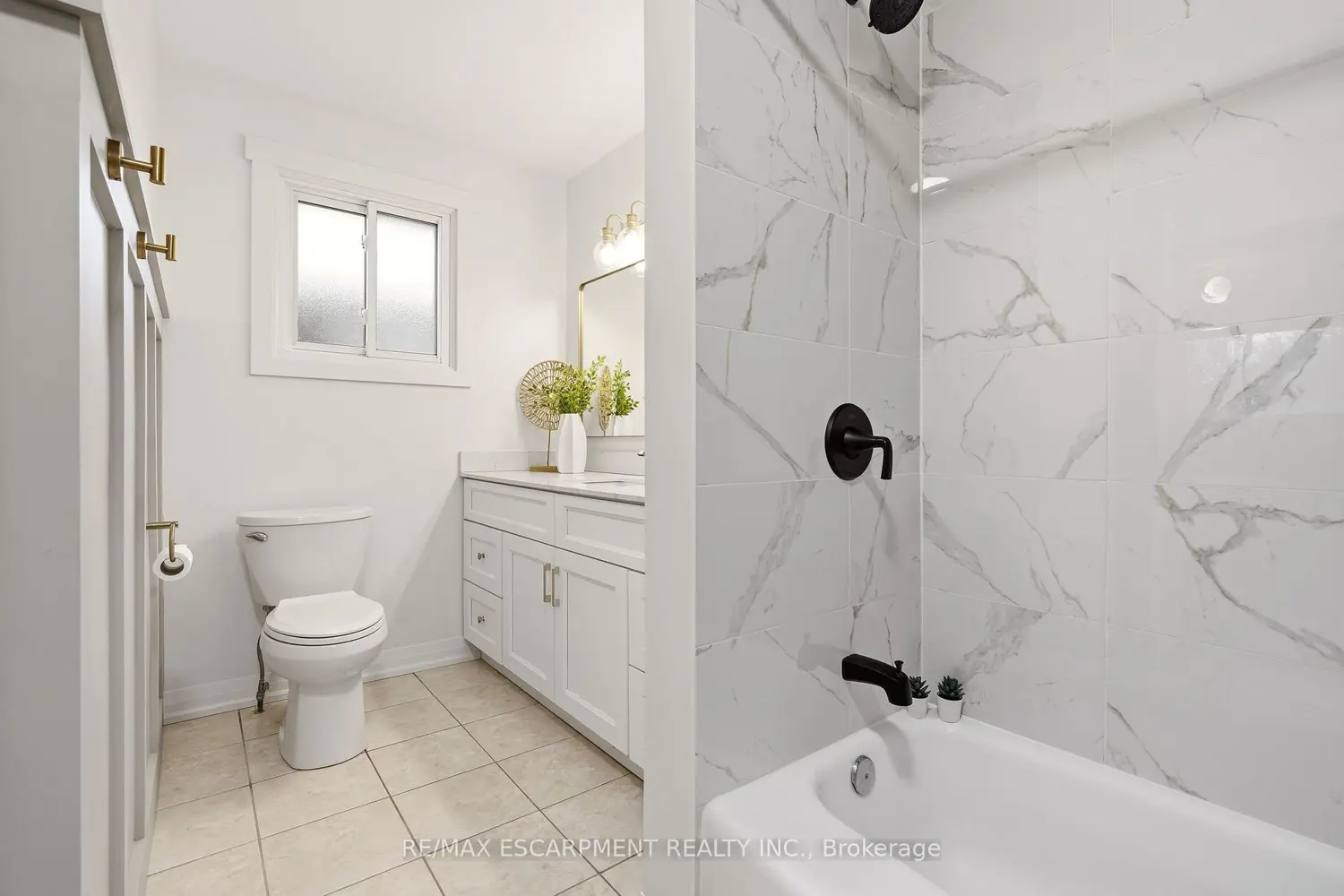 Additional image 9 of 3452 Caplan Crescent