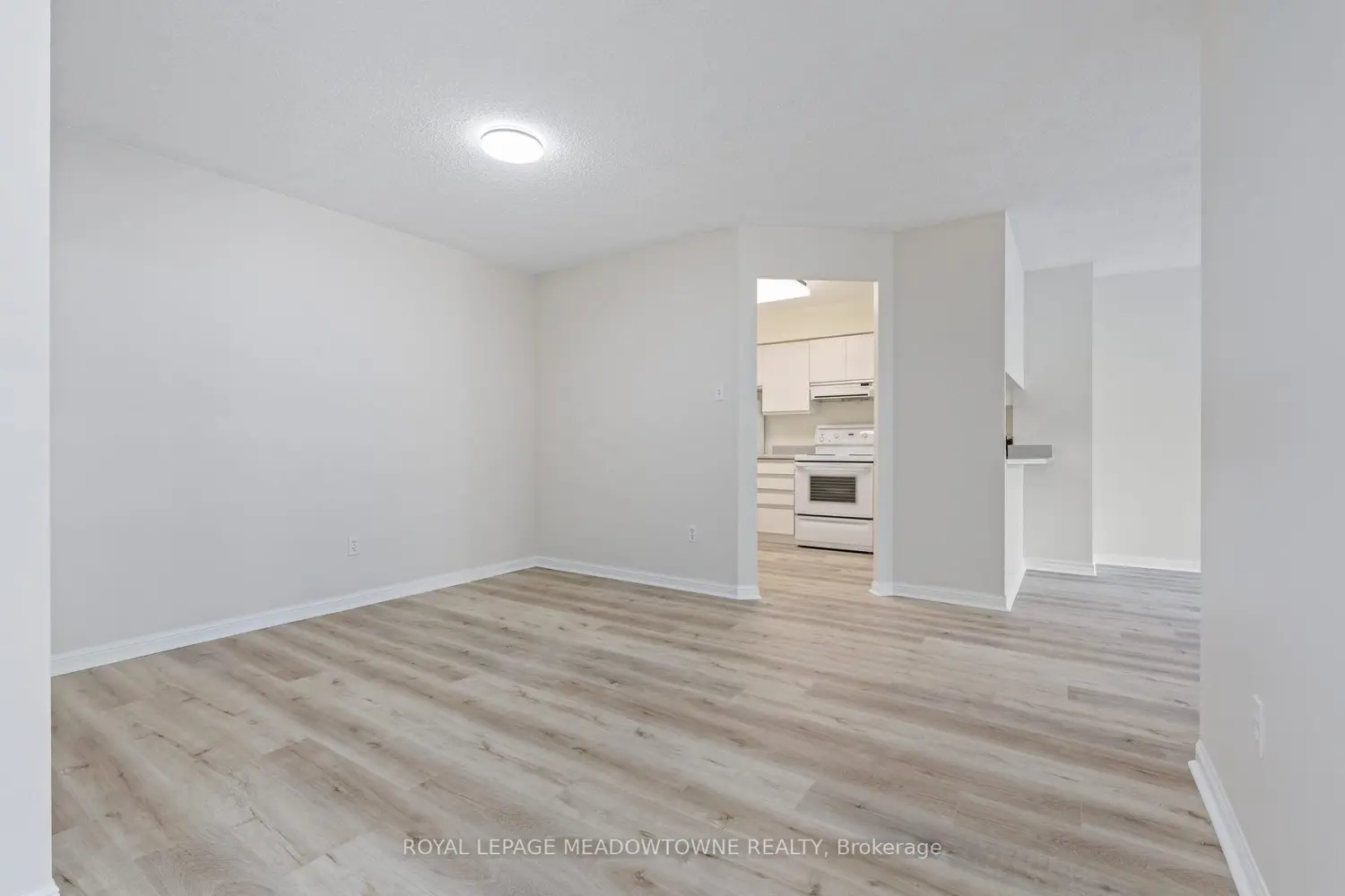 Additional image 6 of 10 Laurelcrest Street 104
