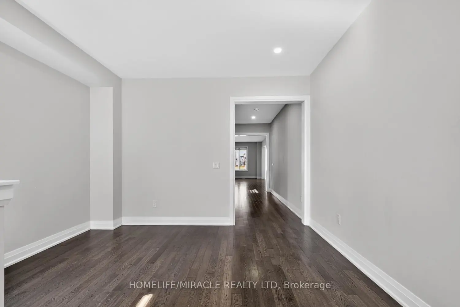 Additional image 5 of 1032 Edinburgh Drive