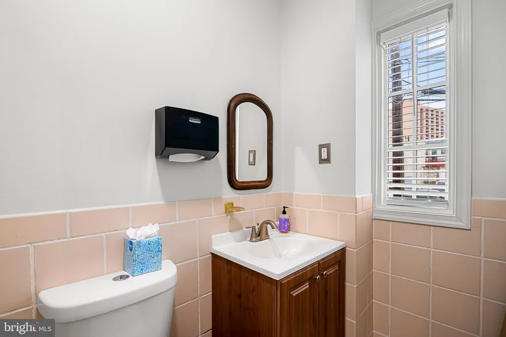 Additional image 13 of 16 W Read Street, Baltimore, MD 21201