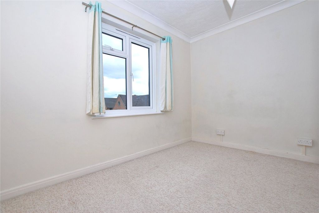 Additional image 4 of 1 bed flat to rentDairymans Walk, Guildford, Surrey GU4