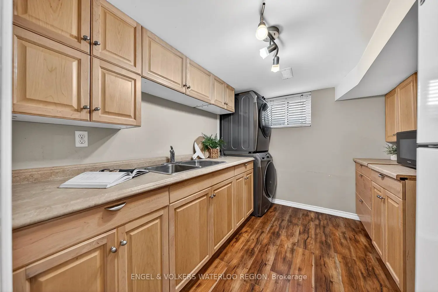 Additional image 13 of 180 Murdock Avenue