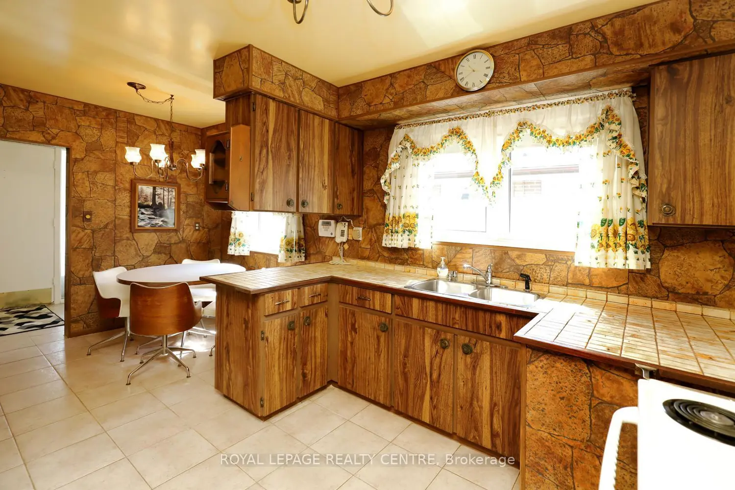 Additional image 9 of 3556 The Credit Woodlands