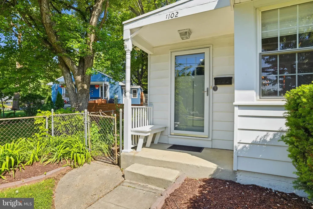 Additional image 3 of 1102 Broadwood Drive, Rockville, MD 20851