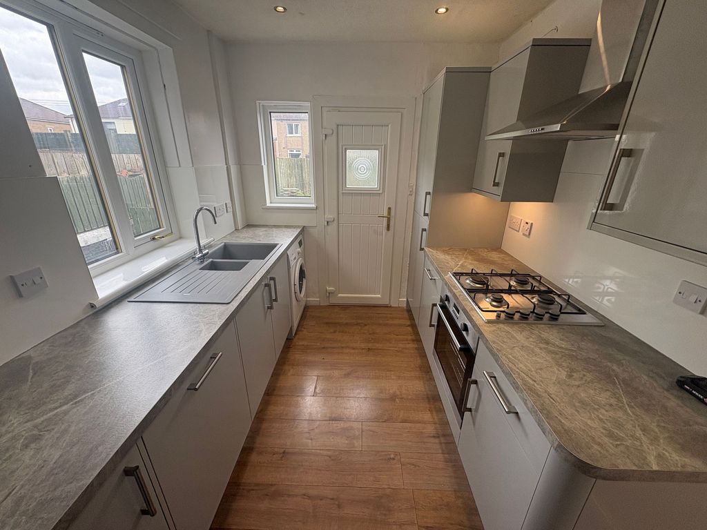 Additional image 5 of 3 bed semi-detached house to rentPaisley Road, Renfrew PA4
